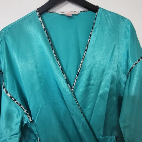 Victorias Secret Very Sexy Satin‎ Robe Small Teal Lace Animal Print Trim Silky - Picture 3 of 8
